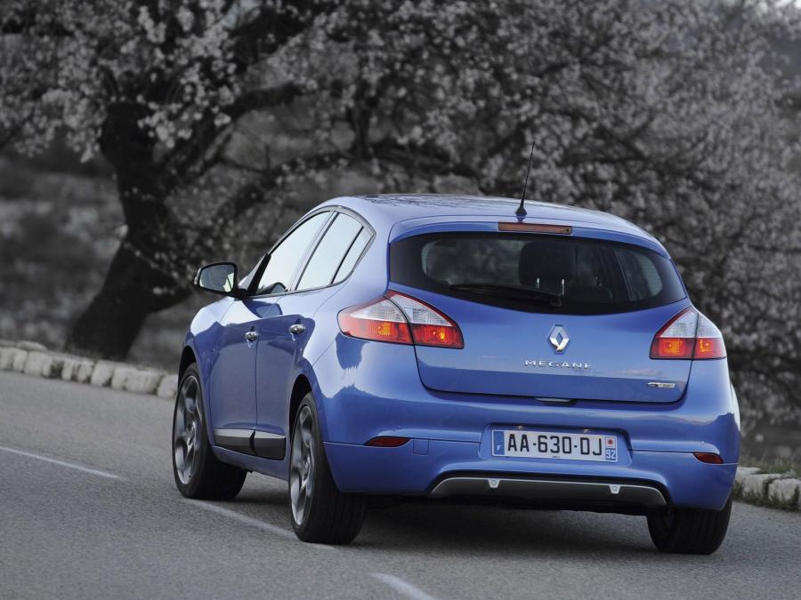  Renault Megane GT 5-Door 2010 года  (фото 10 из 13)